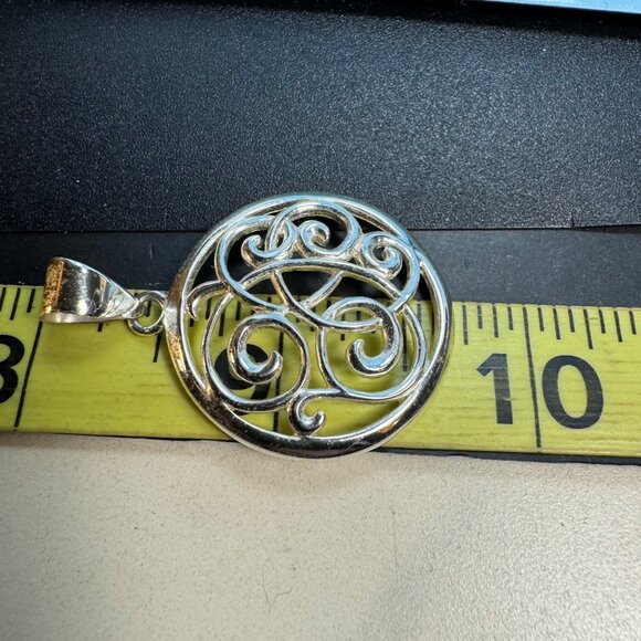 VTG Sterling Silver 925 Filigree Scroll Design Circle Pendant Size 1.75'' Length - Picture 5 of 7